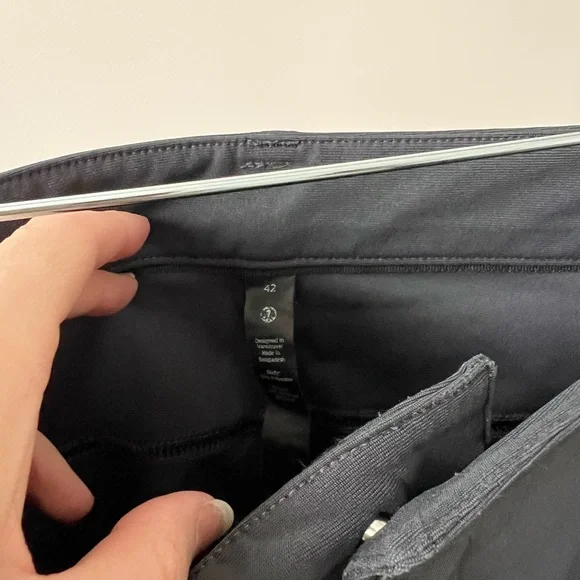 Lululemon Men’s ABC Pants - Picture 2 of 4